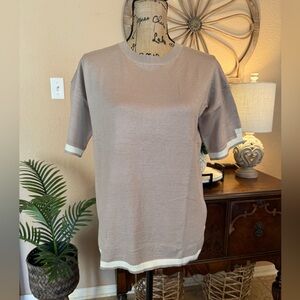 New Ekouaer Tan Short Sleeve Sweater with White  Trim
